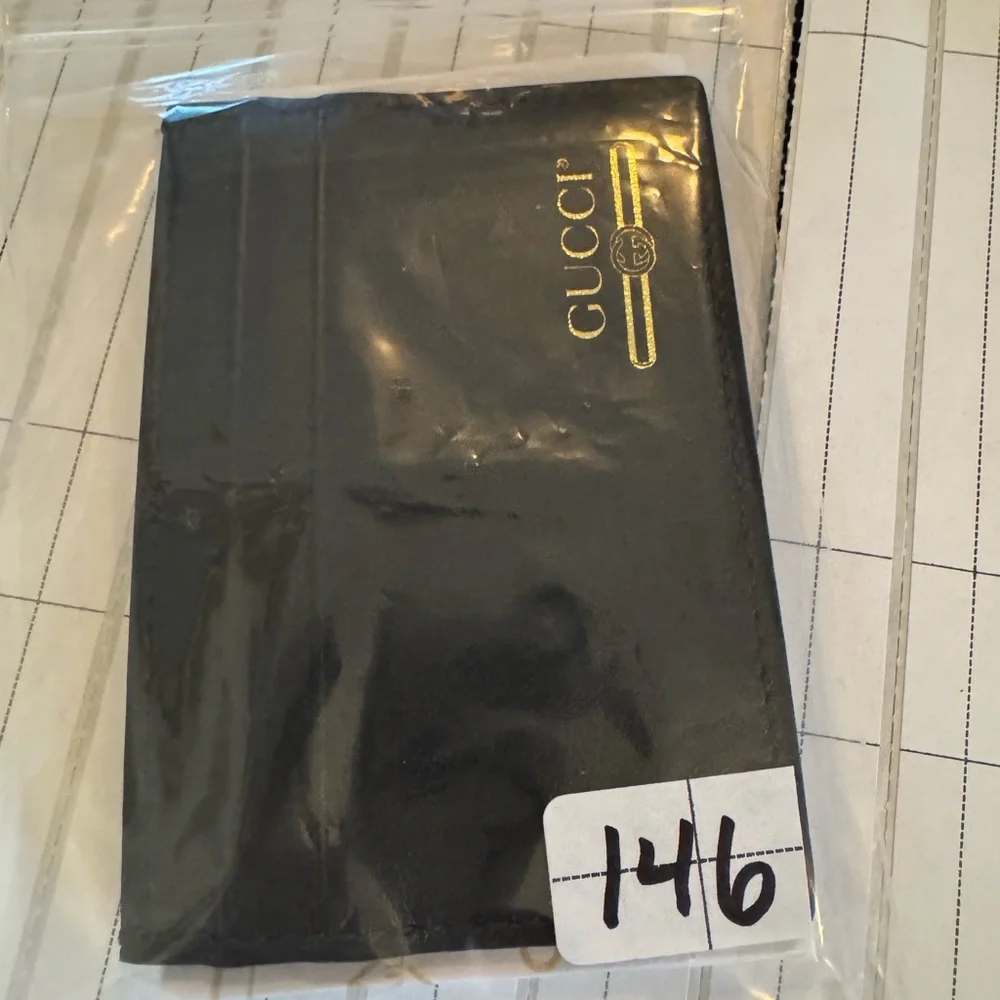 Gucci Black Card Holder comes with COA new